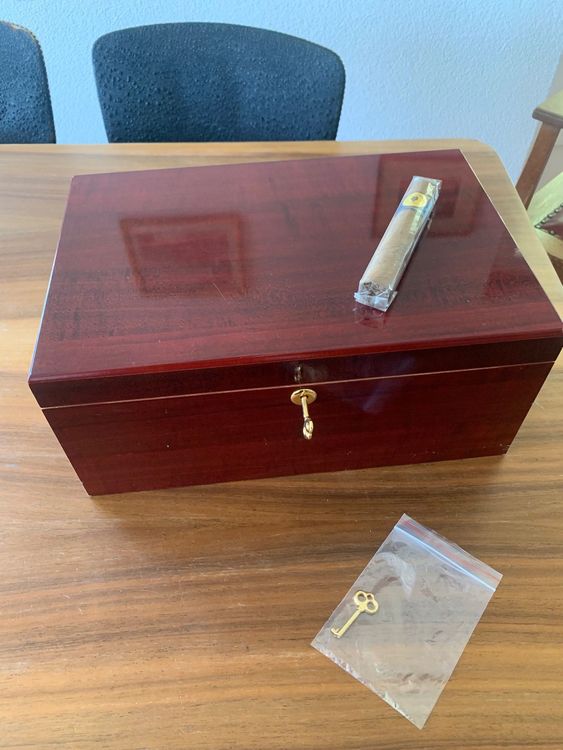 Humidor inkl. Zigarre Kaufen auf Ricardo