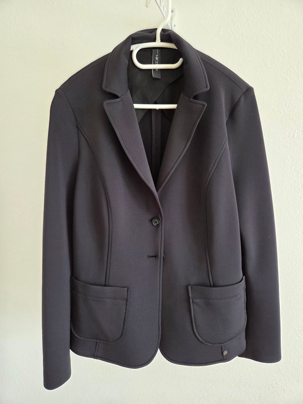 Marc Cain Giacche: Blazer von MARCCAIN SCHWARZ – Usato da Oberrieden venduto da Smart570