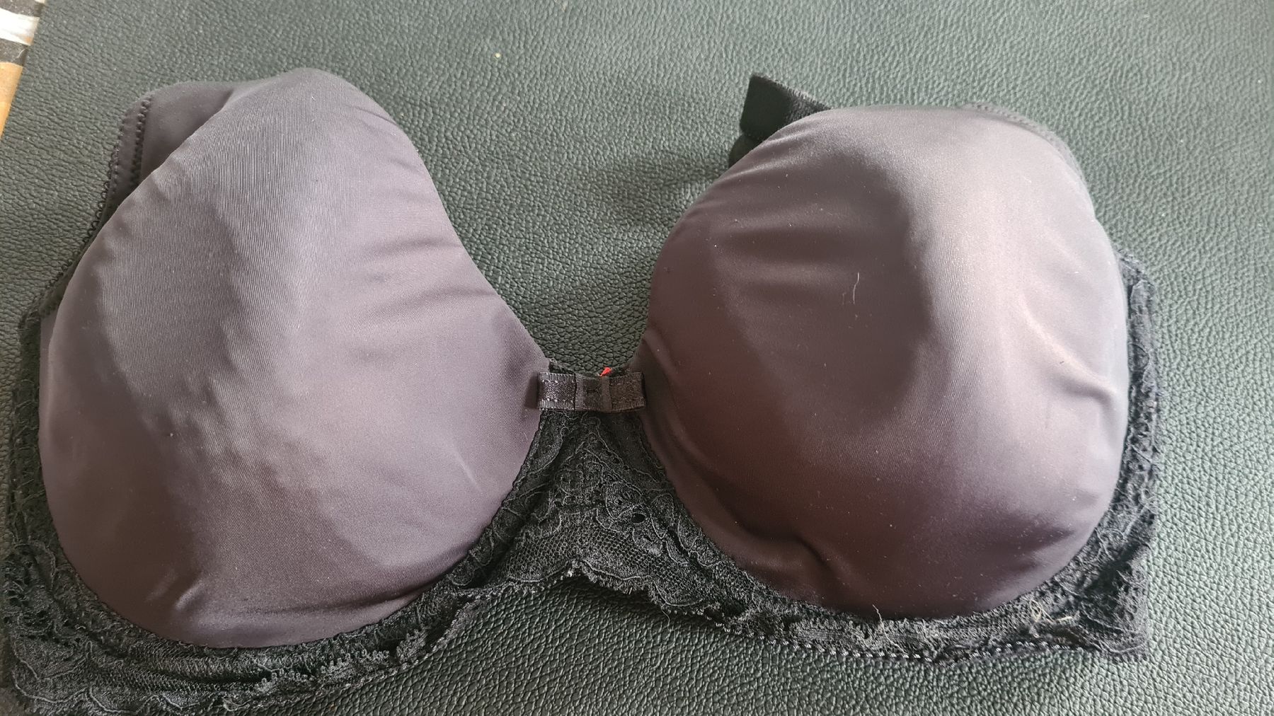 Sonstige Unterwäsche: Triumph BH, Schwarz, Spitze, Gr. 85C – Gebraucht aus Dussnang von Mak13 2