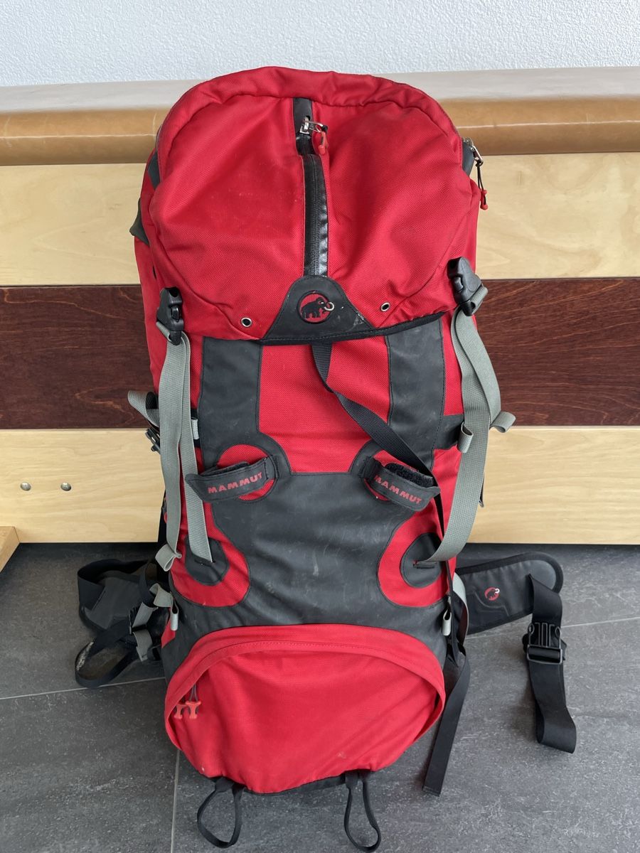 Mammut Zaini: Mammut Massif 50l Wanderrucksack – Usato da Lyss venduto da ibtaschen