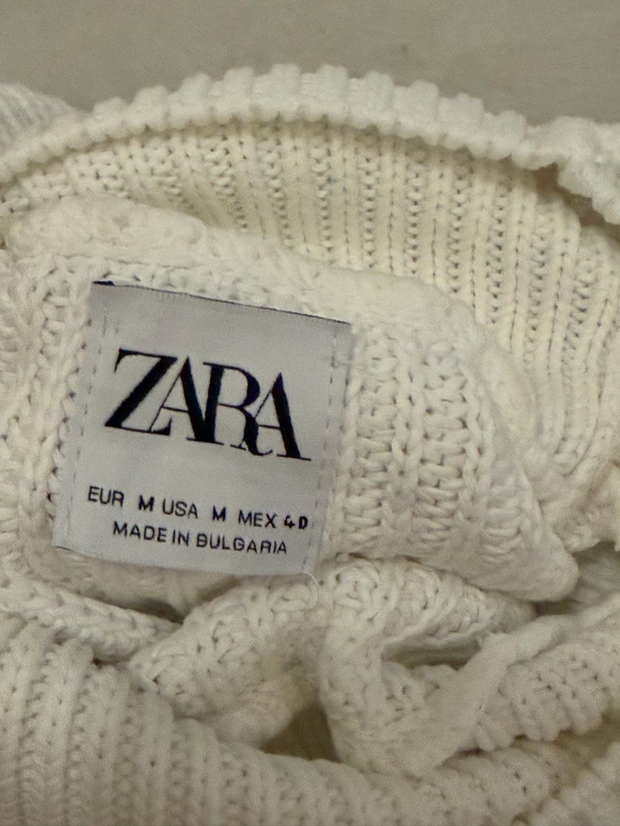 Pulls & Sweat-shirts: Pullover Zara Rollkragen Weiss Grösse M – Neuf (Voir description) à Oftringen par Kad.Ha 1