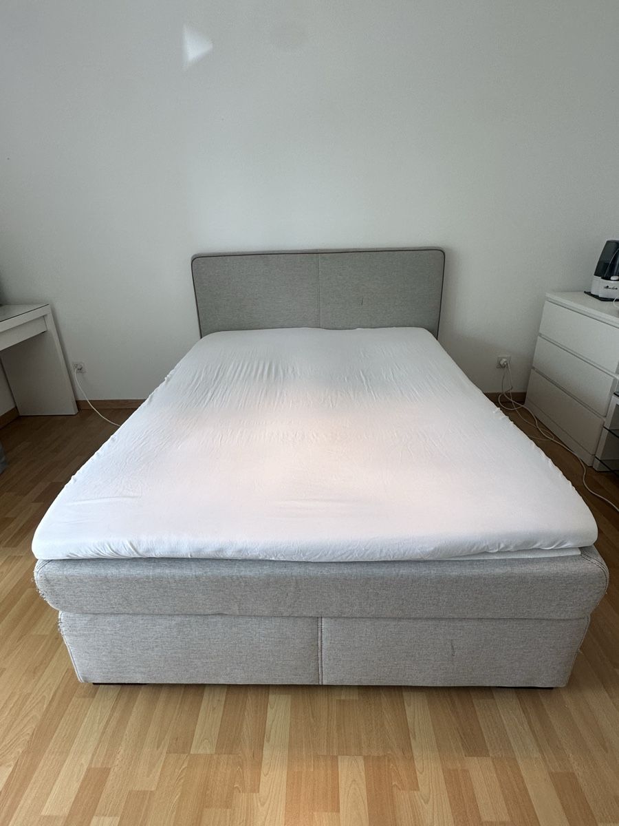 Letti: Boxspringbett 140x200cm, hellgrau | ab 15.06 abholbereit. – Usato da Zürich venduto da sel_k76t 3