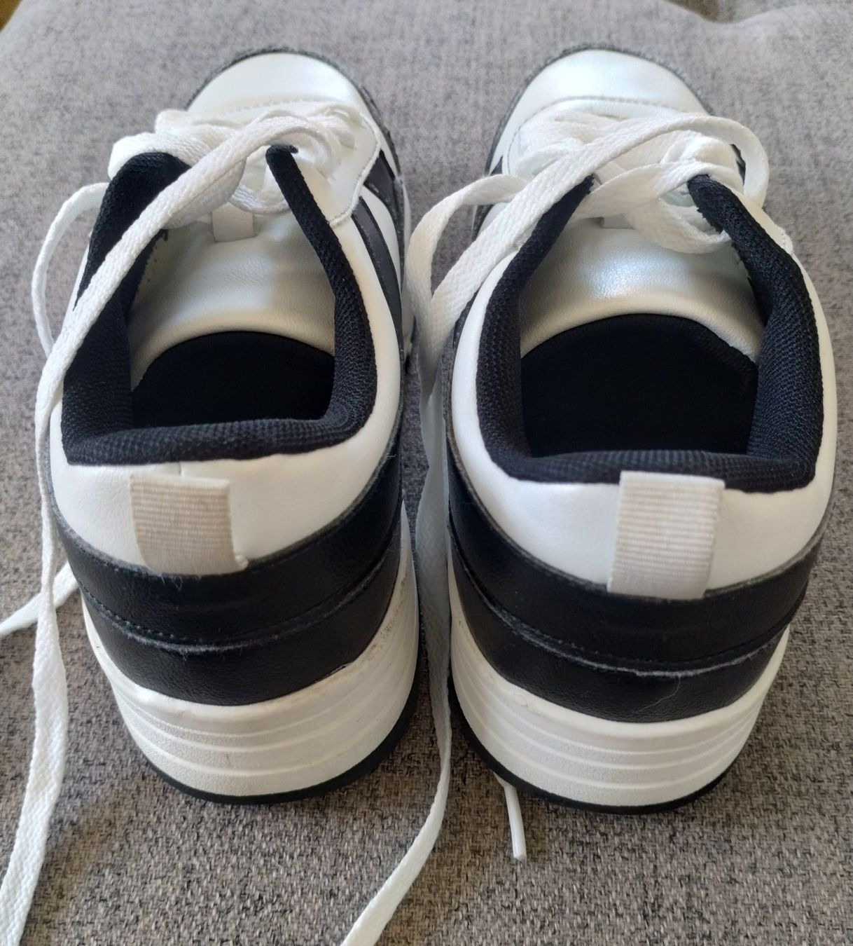 Scarpe per ragazzi: chaussures roulettes intégrées enfant 35 – Nuovo (secondo la descrizione) da Lausanne venduto da Martinucci 5
