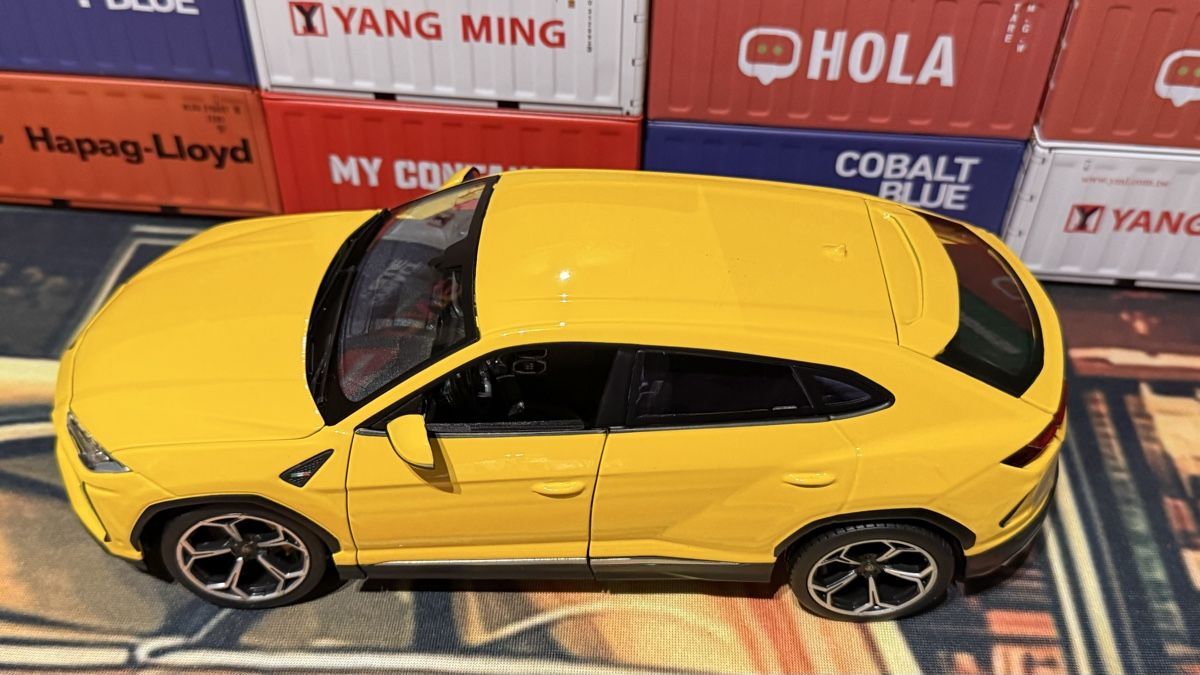 Lamborghini Modellautos: Lamborghini Urus 1:18 – Gebraucht aus Basel von Zomeg 8