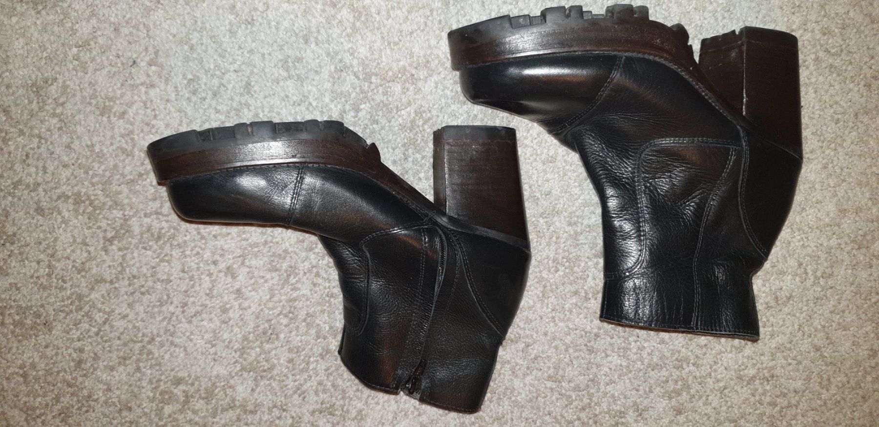 Scarpe da donna: Stiefel schwarz gr 37 – Usato da Gwatt (Thun) venduto da Letzte-Chance-III 6