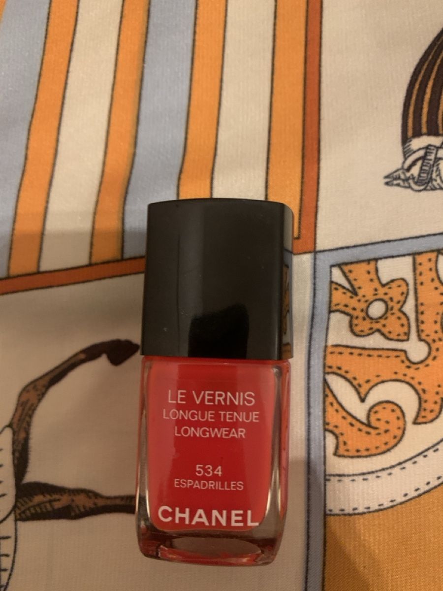 Chanel Smalto per unghie: Chanel Nagellack (Espadrilles 534) – Nuovo (secondo la descrizione) da Zürich venduto da dan_j9j6