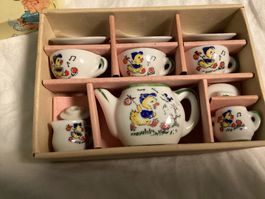 ALTES KLEINES PUPPEN TEE GESCHIRR 50/60 JAHRE