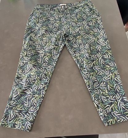 pantalon chino coton stretch à motifs ton vert Cache-Cache