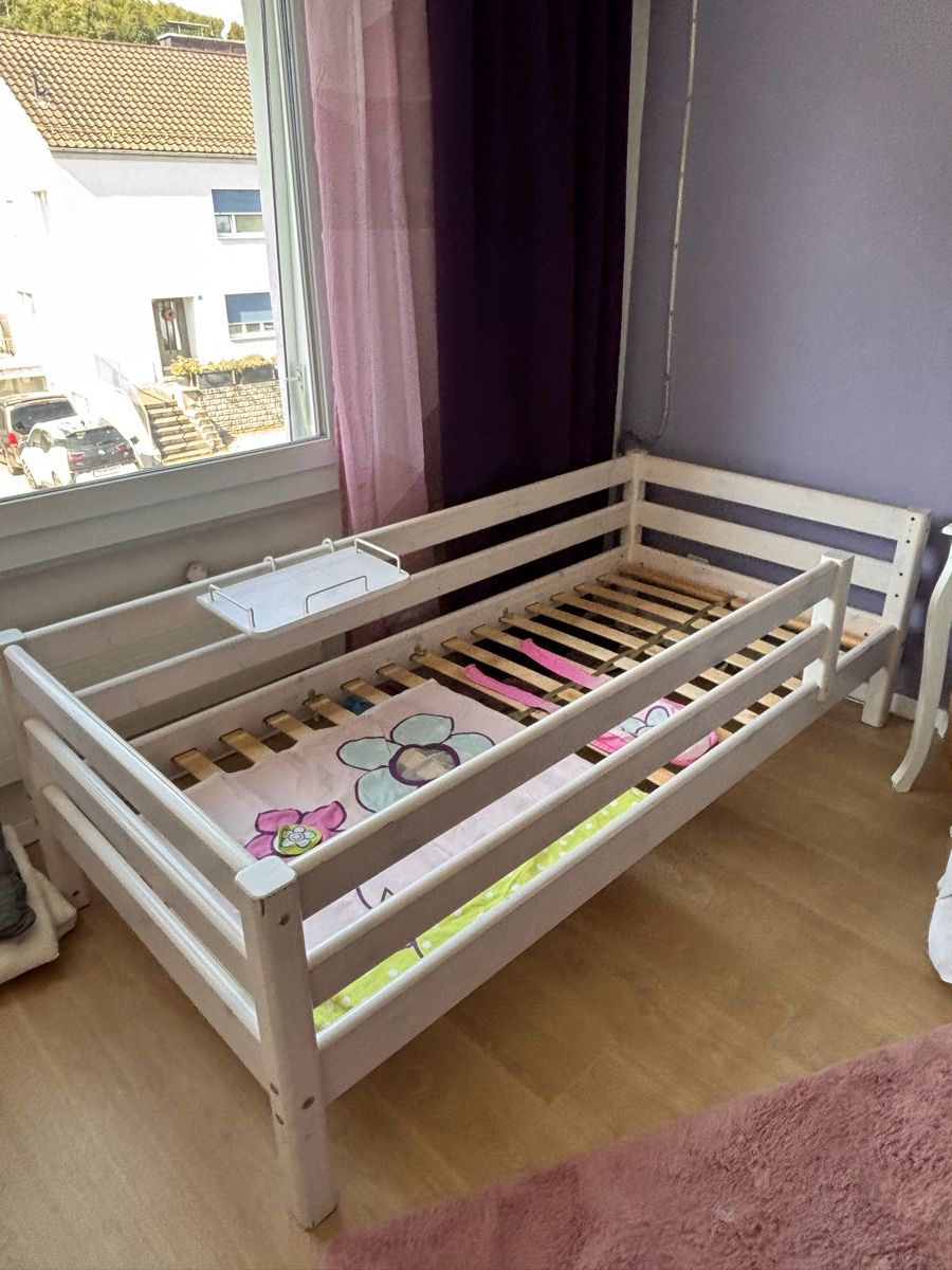 Lits: Flexa Kinderbett weiss mit Zubehör  – D'occasion à Weisslingen par Yuna123