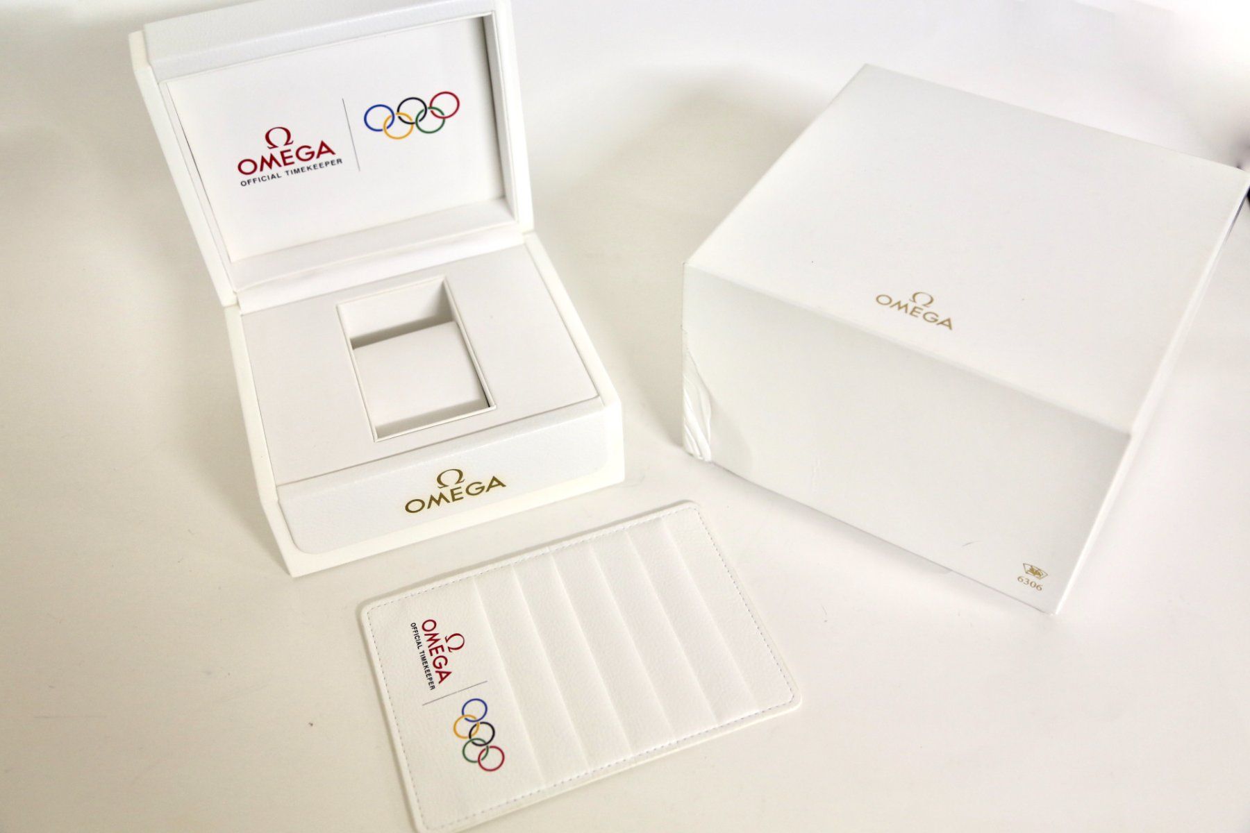 Omega Uhren: Omega Speedmaster Olympic Box – Gebraucht aus Reinach BL von  1