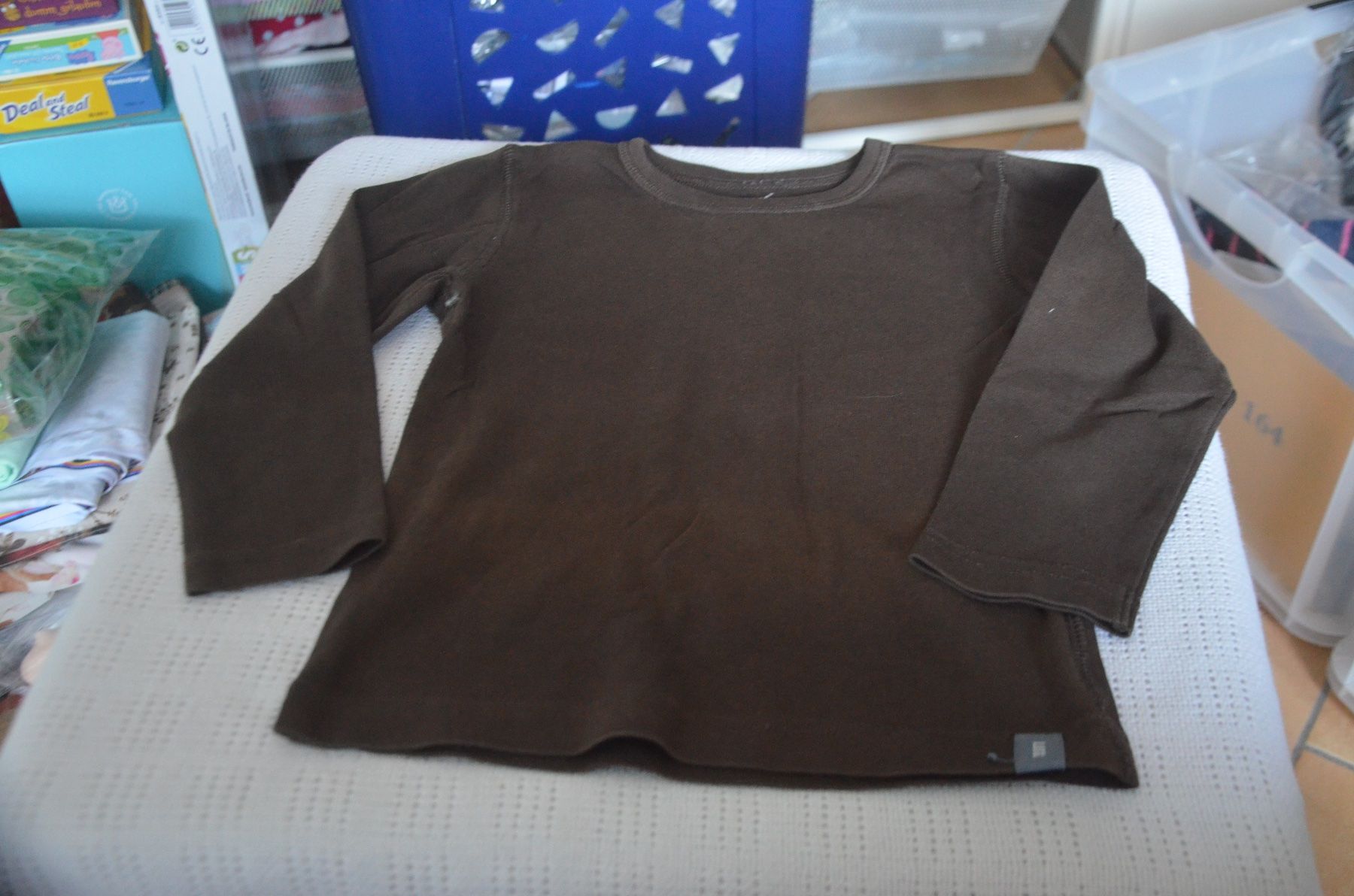 Pullover & Sweatshirts: TAILLE 98-104 - 2 STUCK SWEATSHIRT – Gebraucht aus Chiasso von Dolly015 2