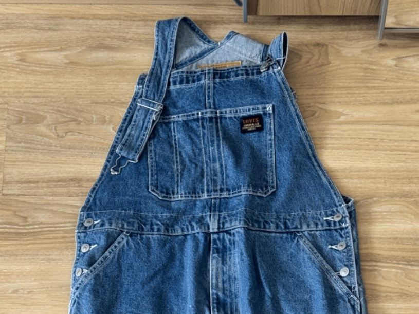 Levi's Jumpsuits: Levis Overall – D'occasion à Wilen b. Wollerau par Dominik8832