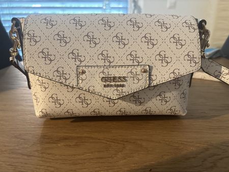 Guess Handtasche beige/braun Grösse One Size guter Zustand