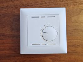 Feller EdizioDue Raumthermostat UP - war 1 Jahr in Betrieb