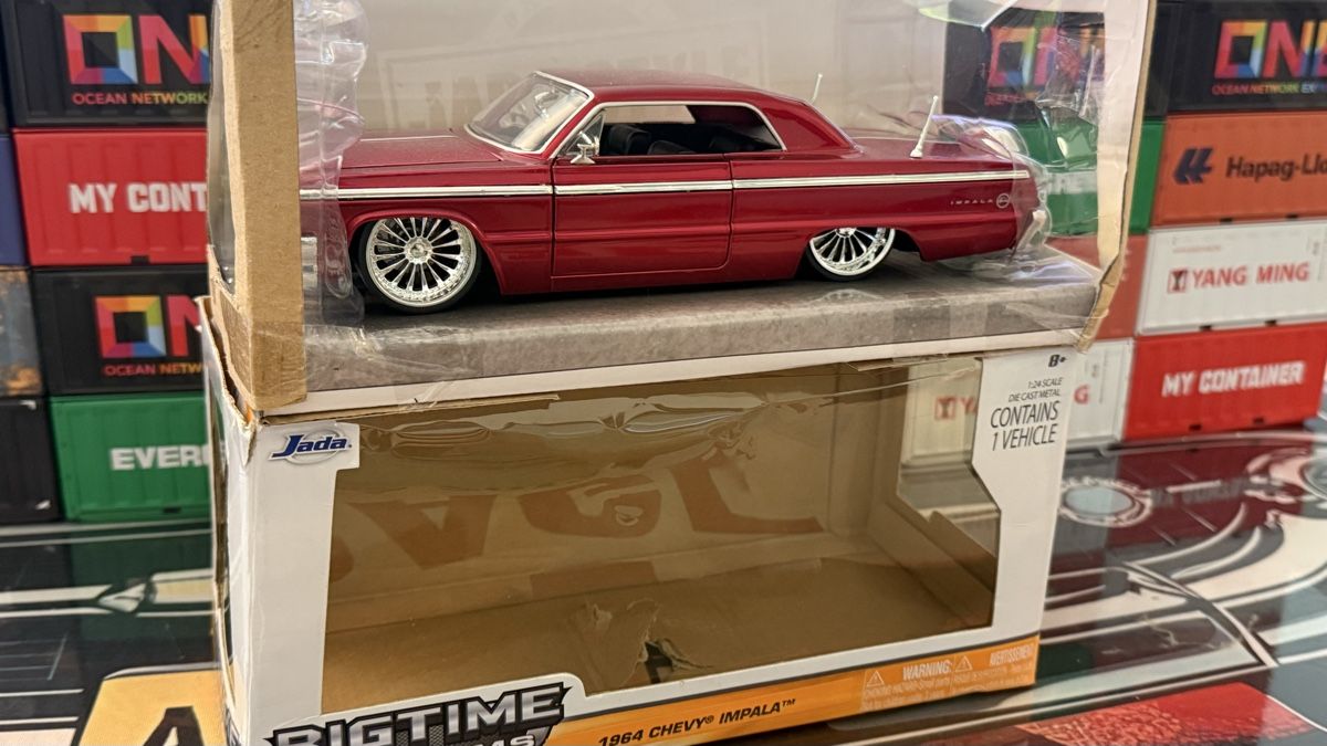 Chevrolet Modellautos:  1964 Chevy Impala Jada Rot 1:24  – Neu (gemäss Beschreibung) aus Basel von Zomeg 7