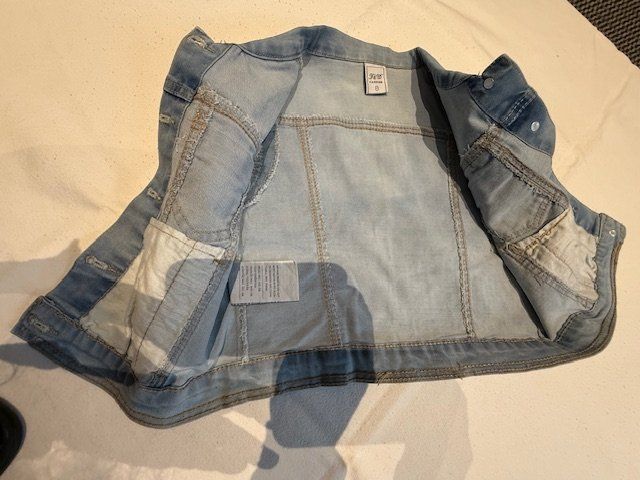 Altro abbigliamento per bambino: Jeansgilet Gr. 140 – Usato da Lenggenwil venduto da Reto888
