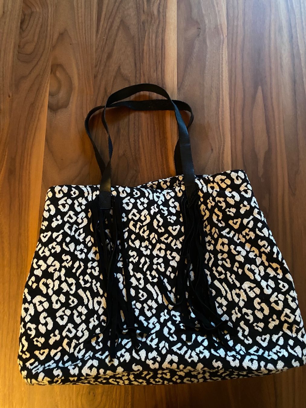 Borse da donna: Tasche – Usato da Basel venduto da Gundeli-25