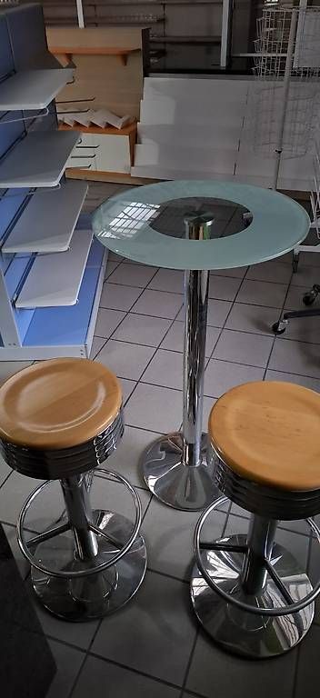Tavoli: Tavolo alto con sgabelli bar  – Usato da Cassina d'Agno venduto da byscarci 2