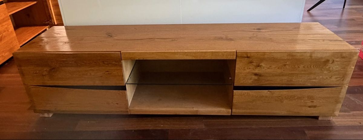 Mobili TV: Massives Holzmöbel Lowboard/TV-Möbel – Nuovo (secondo la descrizione) da Kehrsatz venduto da DeborahND
