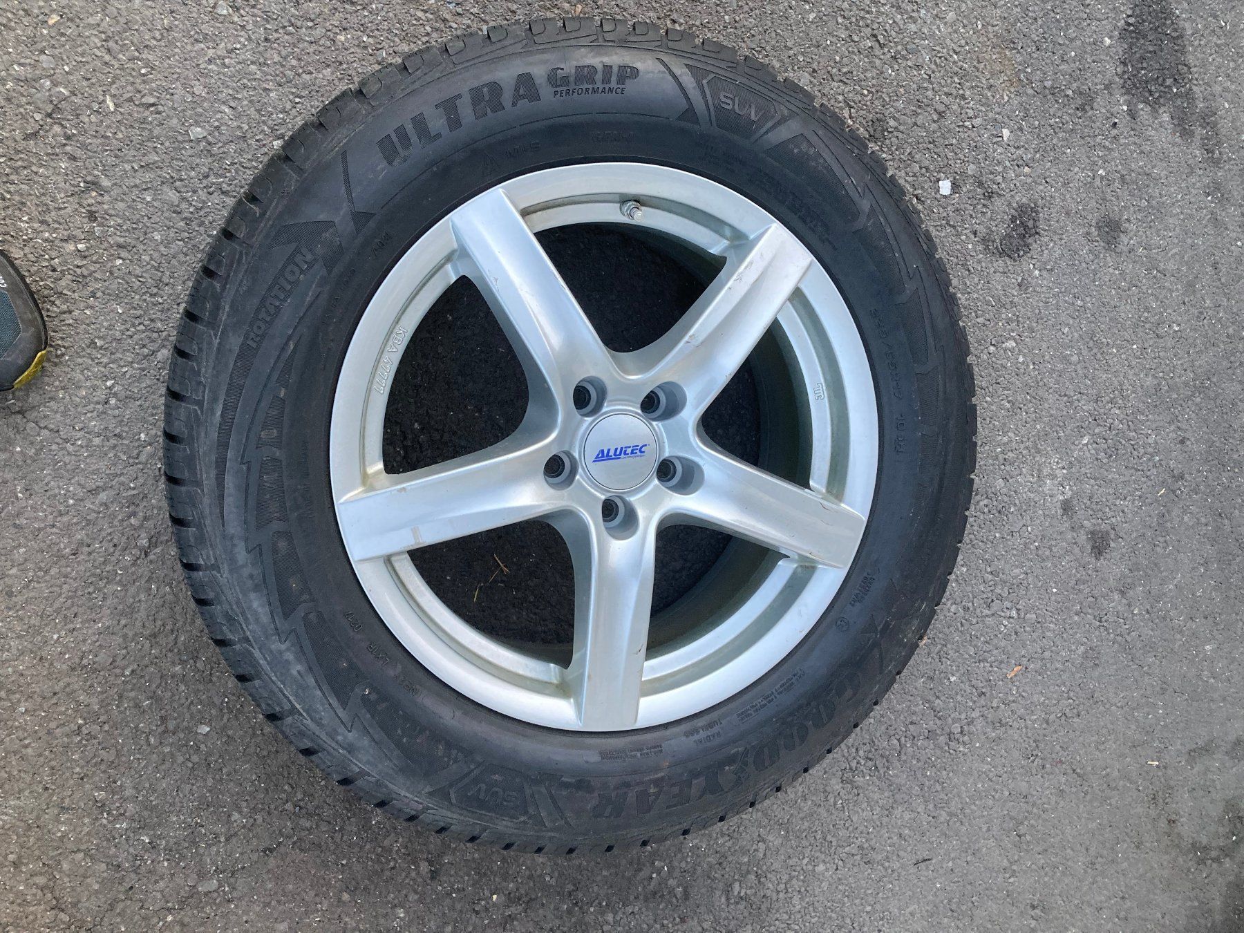 Land Rover Pneumatici & Ruote complete: Landrover Evoque Winterräder 225/65R17 – Usato da Cham venduto da WB2223