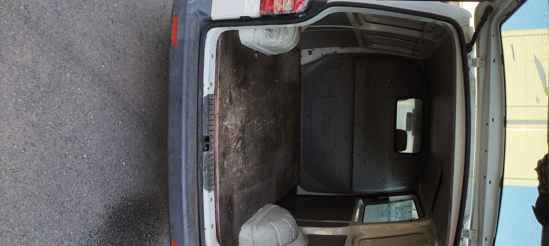 VW Nutzfahrzeuge: VW t5 Transporter – Gebraucht aus Freienbach von Aperol69 4