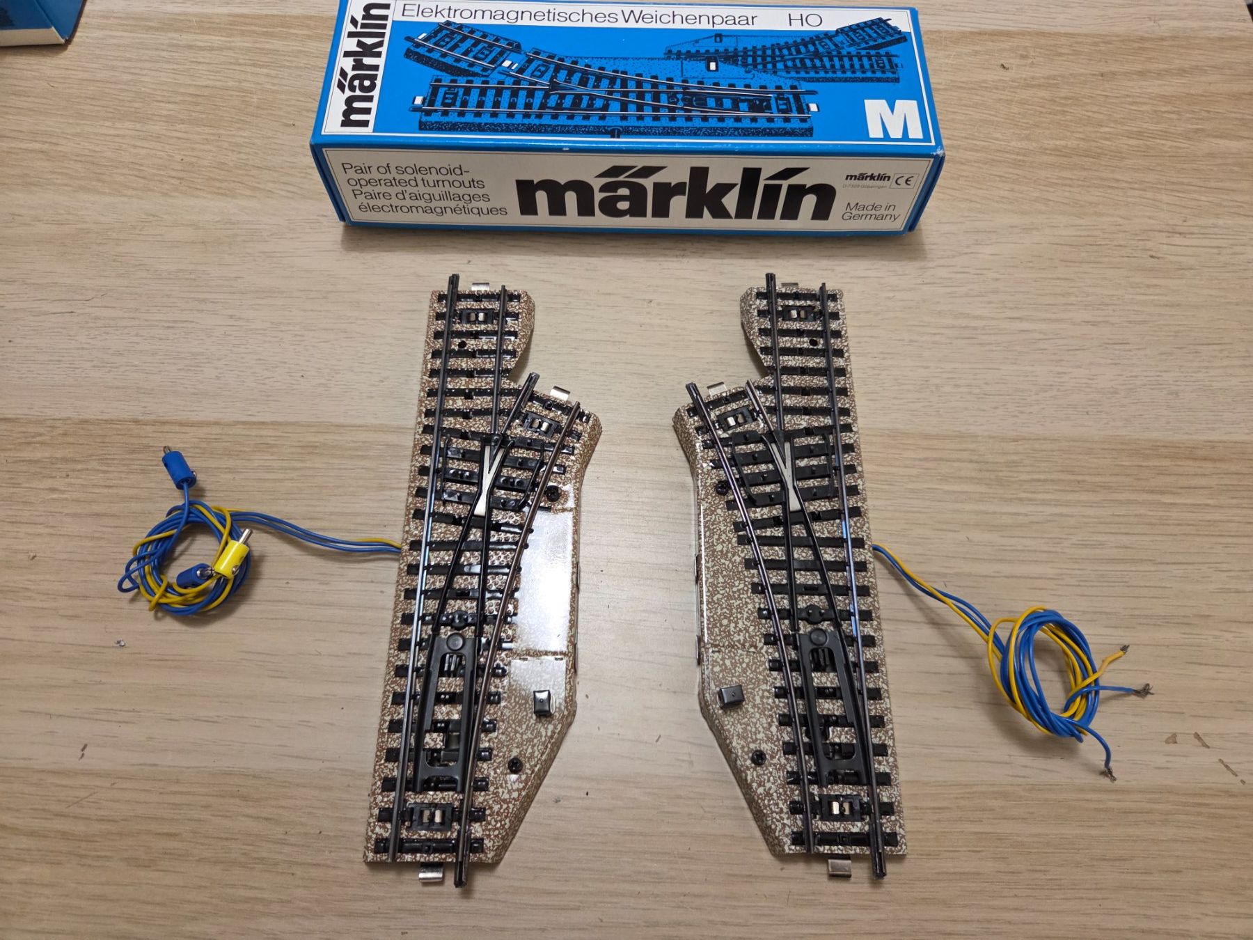 Märklin Modellini di ferrovie: Märklin 5137 Weichenpaar M H0 – Usato da St-Aubin-Sauges venduto da Lo_Go 1