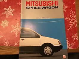 Mitsubishi Space Wagon Verkaufsprospekt 22 Seiten März 1984