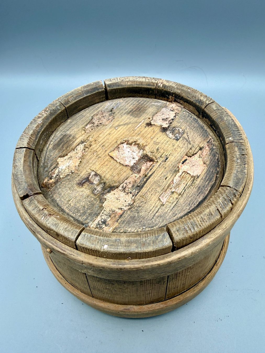 Sonstiges für Haushalt & Wohnen: Antikes Holzgefäss datiert 1725 – Gebraucht aus Ueberstorf von Brocandi 3