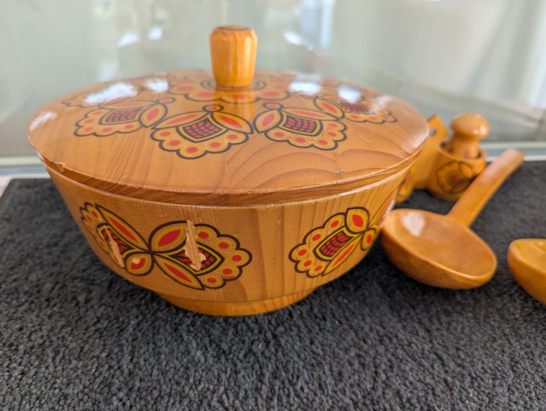 Set di piatti: Vintage - Holz Geschirrset – Usato da Ormalingen venduto da marithias23 1