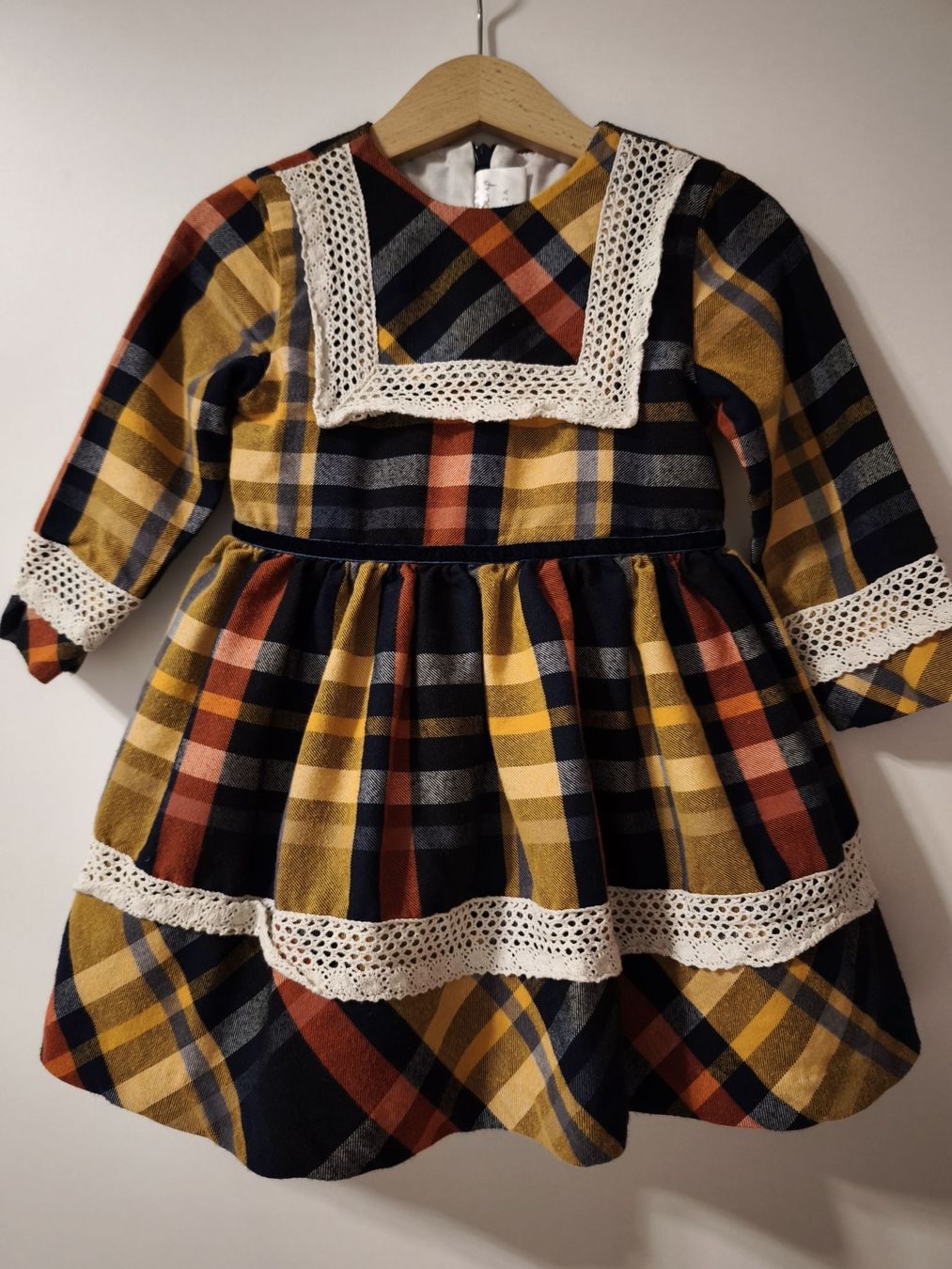 Lotti & Set di vestiti: Mädchen Christmas Kleidung set 86-92 – Usato da Studen BE venduto da Dianatorres