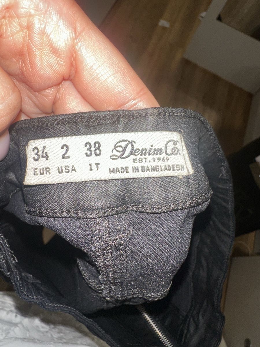 Gonne: Black Skirt Size 34 EUR Good Condition – Nuovo (secondo la descrizione) da Renens VD venduto da ana_rc68 2