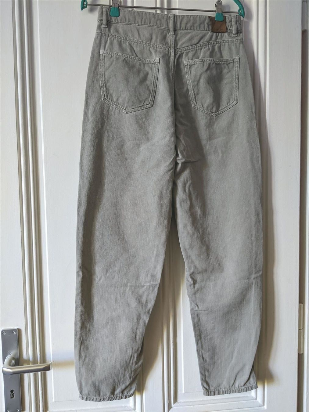 Massimo Dutti Jeans: MASSIMO DUTTI : Jean barrel gris-vert pâle 36 – Nuovo (secondo la descrizione) da Petit-Lancy venduto da lilycerise 3