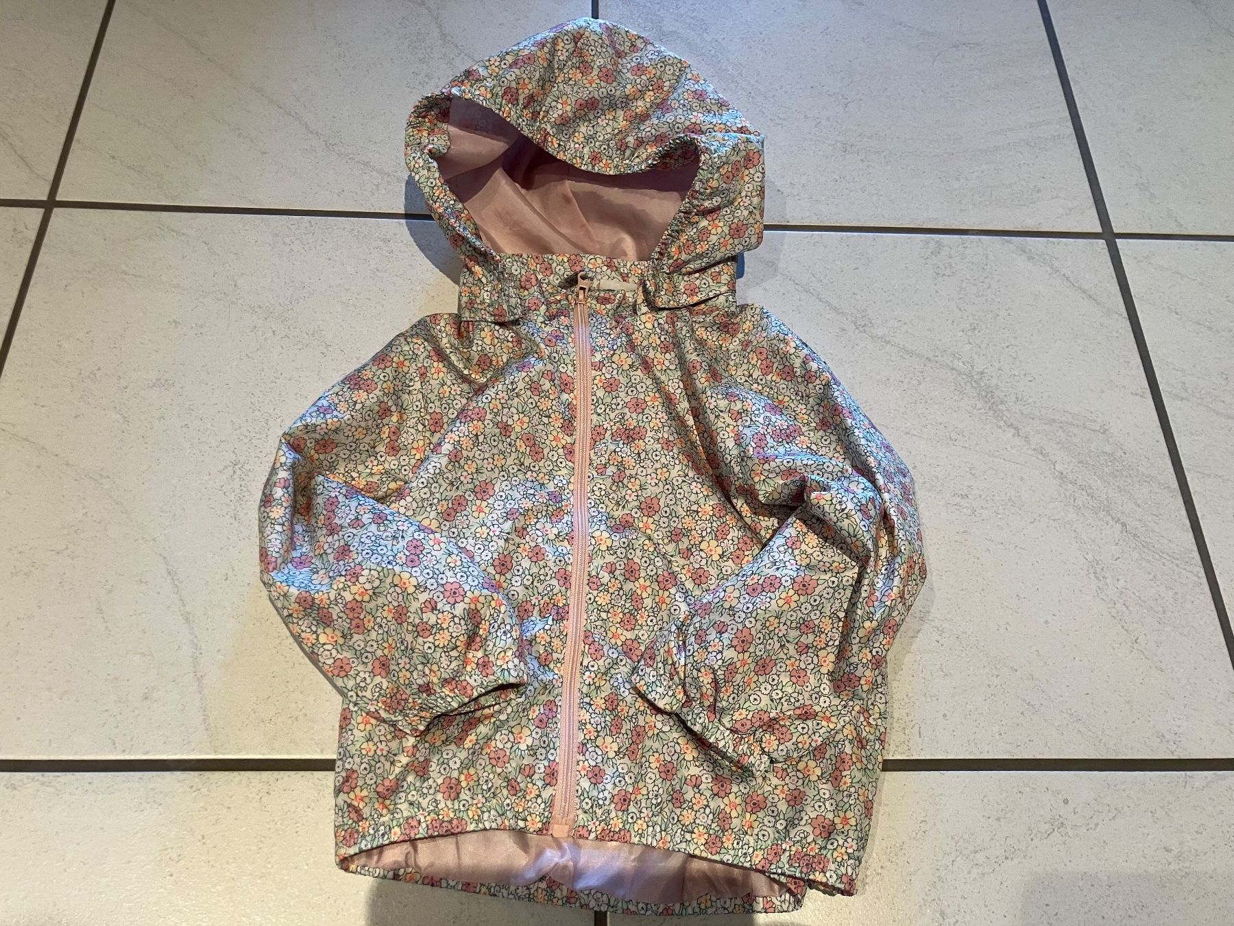 H&M Vestes & Manteaux: Leichte Windjacke Gr. 80 – D'occasion à Chur par steffeli04