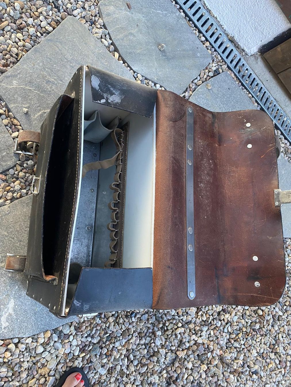 Valigie: Werkzeugkoffer / Ledertasche – Usato da Berikon venduto da Marilyn 3