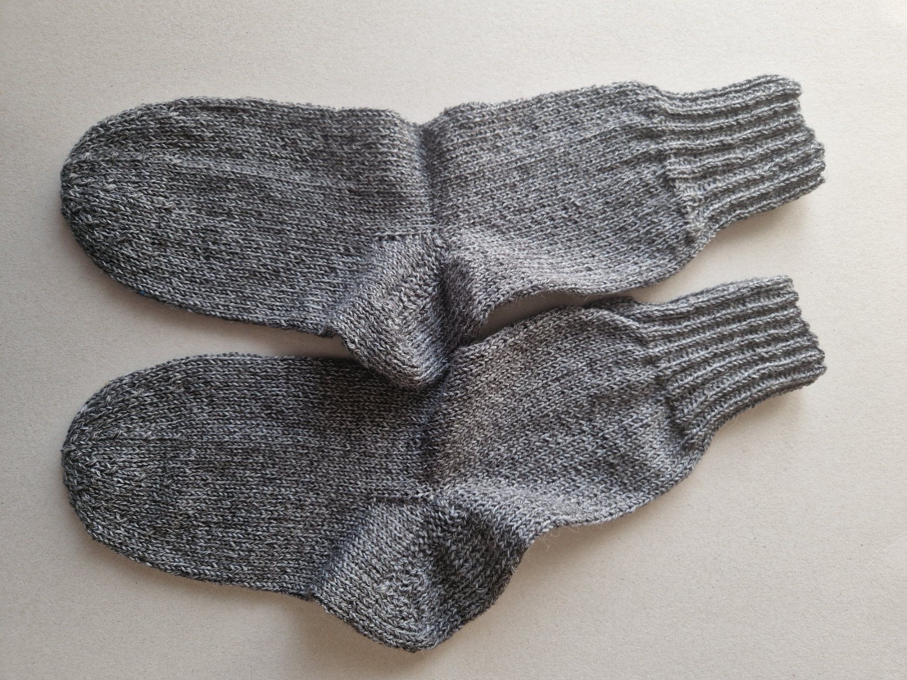 Calze: handgestrickte Socken Gr. 45, braun meliert – Nuovo (secondo la descrizione) da Ursenbach venduto da gruenblau 1