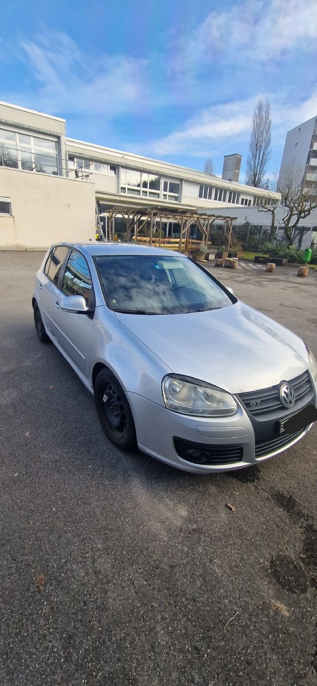 VW Automobili: VW Golf GT 5 2007 – Usato da Péry venduto da fla_6k92