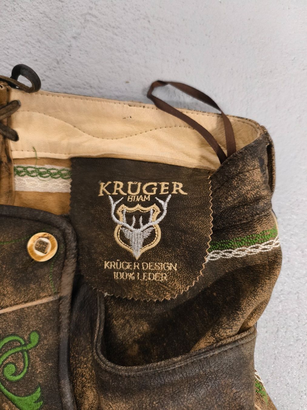 Pantaloni: Lederhose Steiermark Österreich – Usato da Horgen venduto da mar_tdt5 2