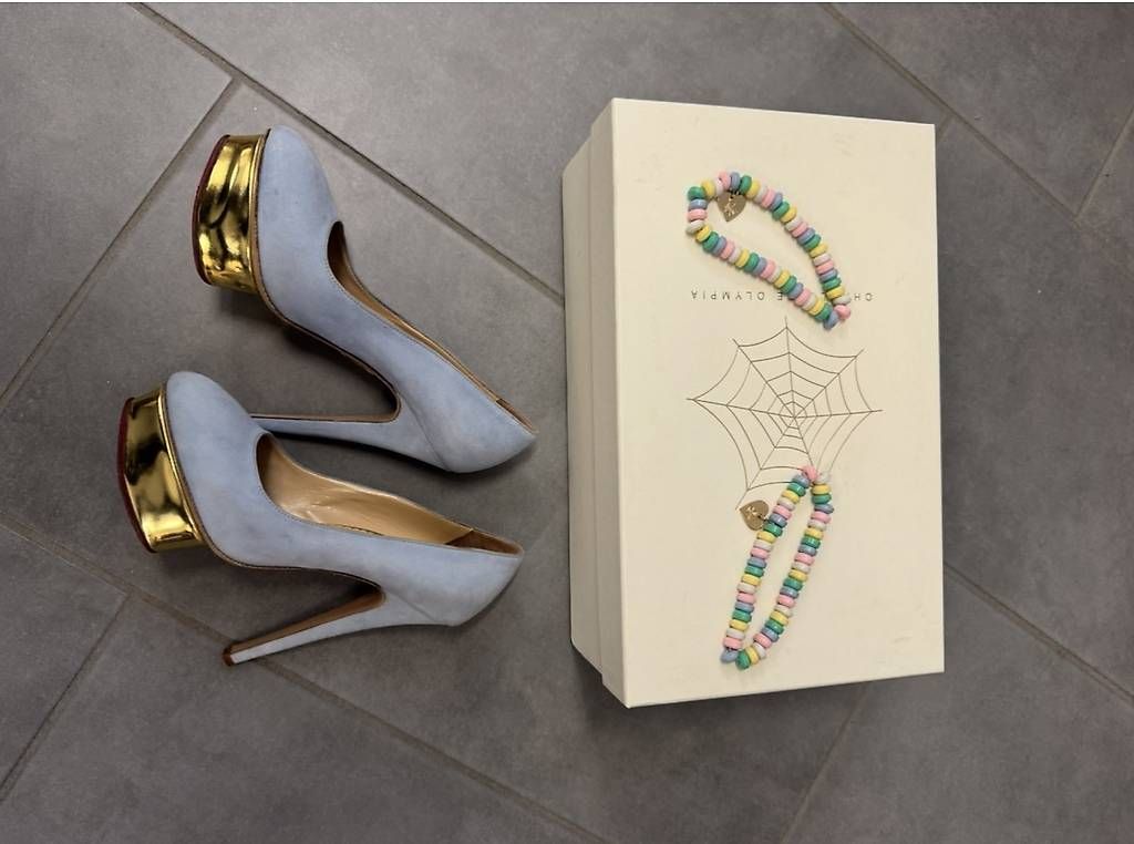 Scarpe da donna: Scarpe da donna  – Usato da Ruvigliana venduto da aig_p7fj 4