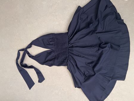 2 Kleider Grösse XS Neu