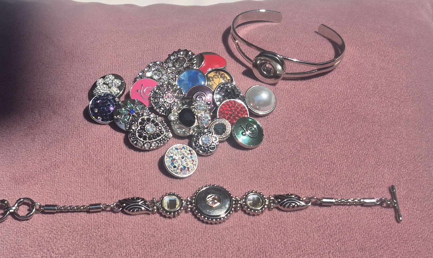 Bracciali & Braccialetti: bracciali con bottone intercambiabile – Nuovo (secondo la descrizione) da Giubiasco venduto da Stefaniav