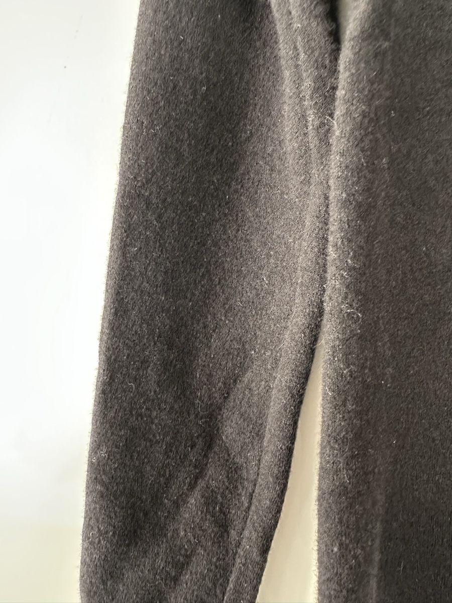 Pullover & Sweatshirts: 100% merino wool black V neck sweater – Gebraucht aus Uster von Monika_OB 4