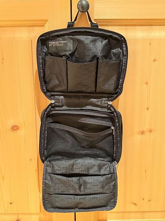 Porsche Custodie per cosmetici: Porsche Design P2000 Necessaire – Usato da Klosters venduto da fr_nz