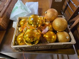 1 Konvolut Posten grosser goldener Weihnachts Kugeln