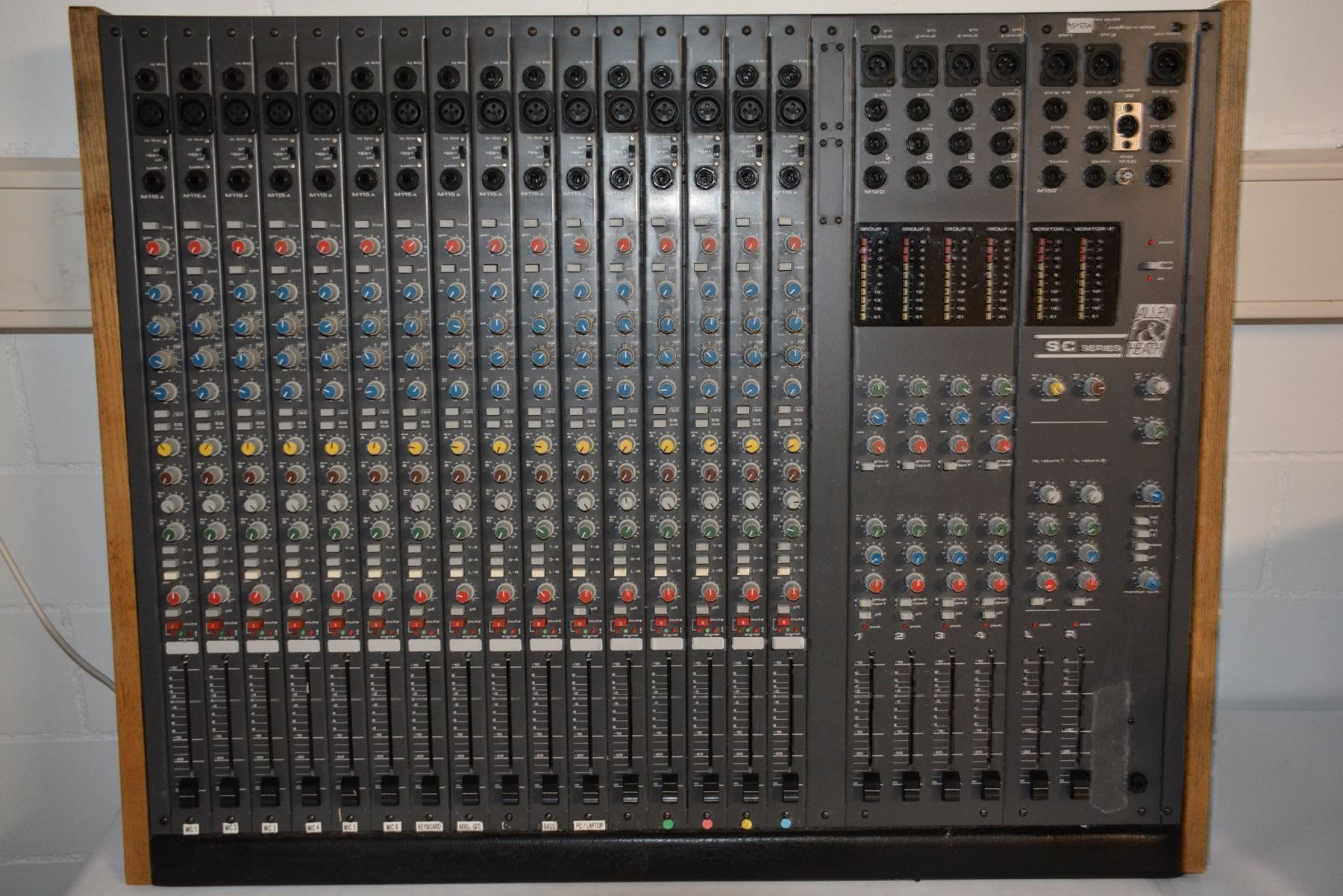 Console di mixaggio: Top: Profi Allen & Heath SC Series Mixer – Usato da Biel/Bienne venduto da Secondhand_Shop