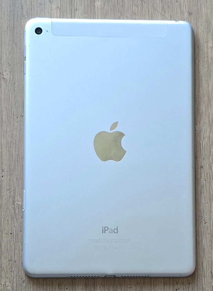 Apple Tablet PC: iPad 4 mini  A1550 128GB weiss – Usato da Thalwil venduto da Kja69 1