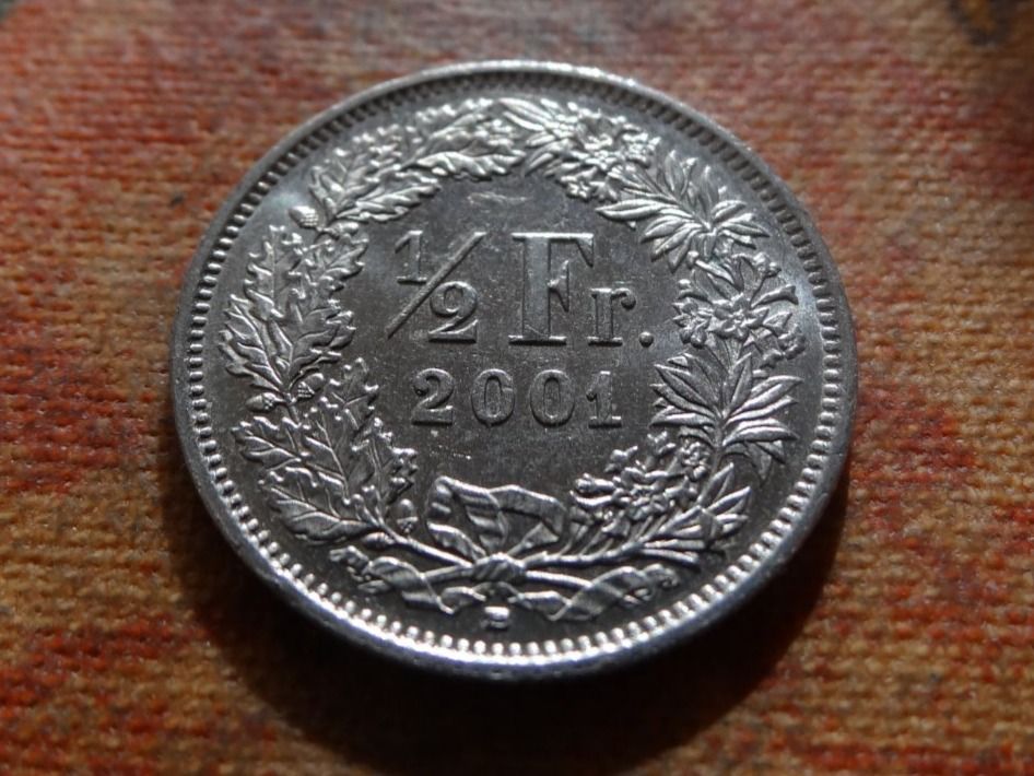 Tutti le monete: 1/2 Fr. 2001 – Usato da Romanel-sur-Lausanne venduto da Swift13