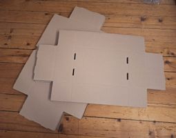 14 Cardboard Boxes (30.5 x 21.5 x 10.5 cm)