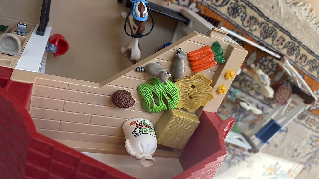 Playmobil Spielzeuge: Playmobil Pferdestall mit Koppel – Gebraucht aus Zürich von Engelhard74 1