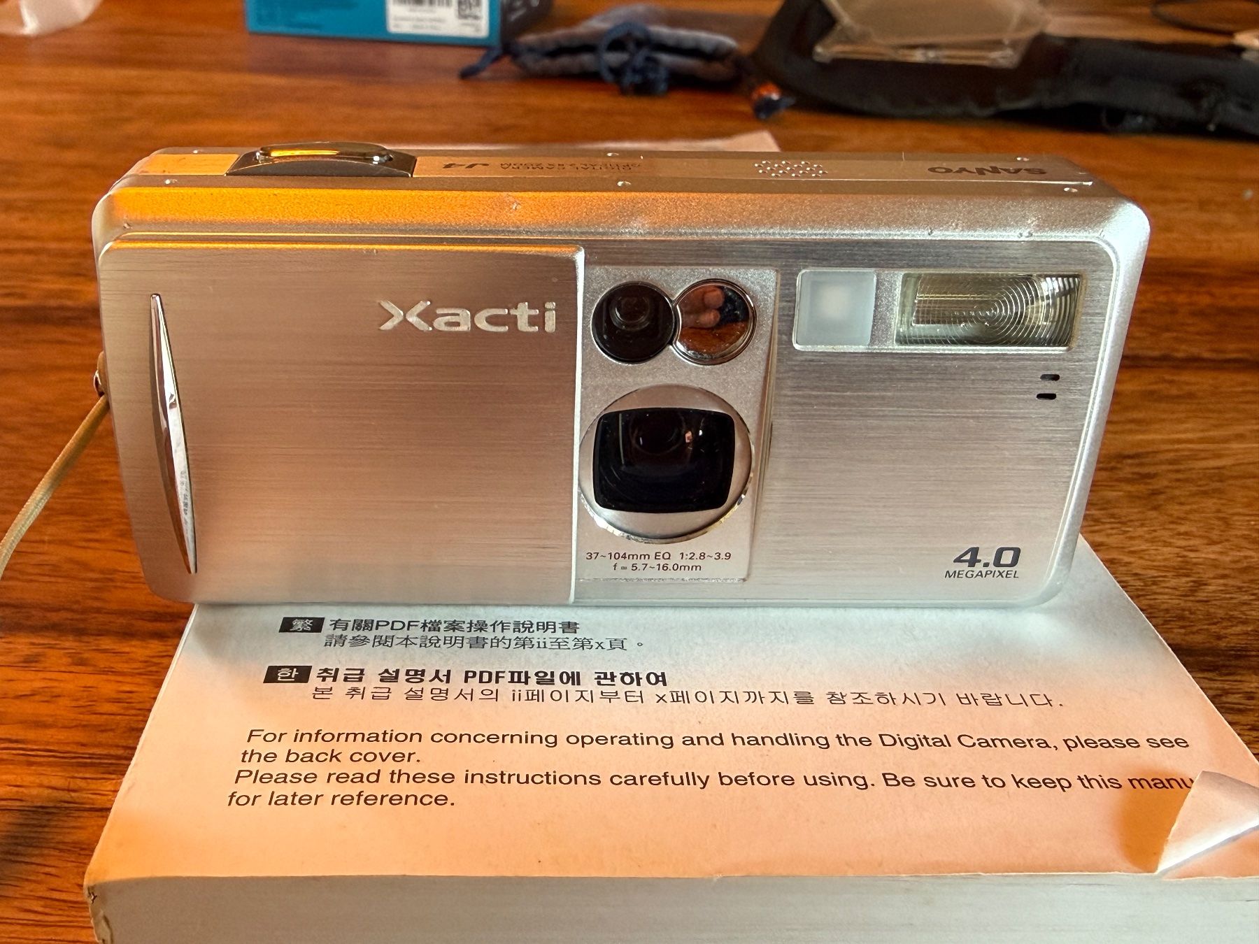 Sanyo Appareil photo: sanyo xacti 4.0 – D'occasion à Reinach BL par the_Advocat