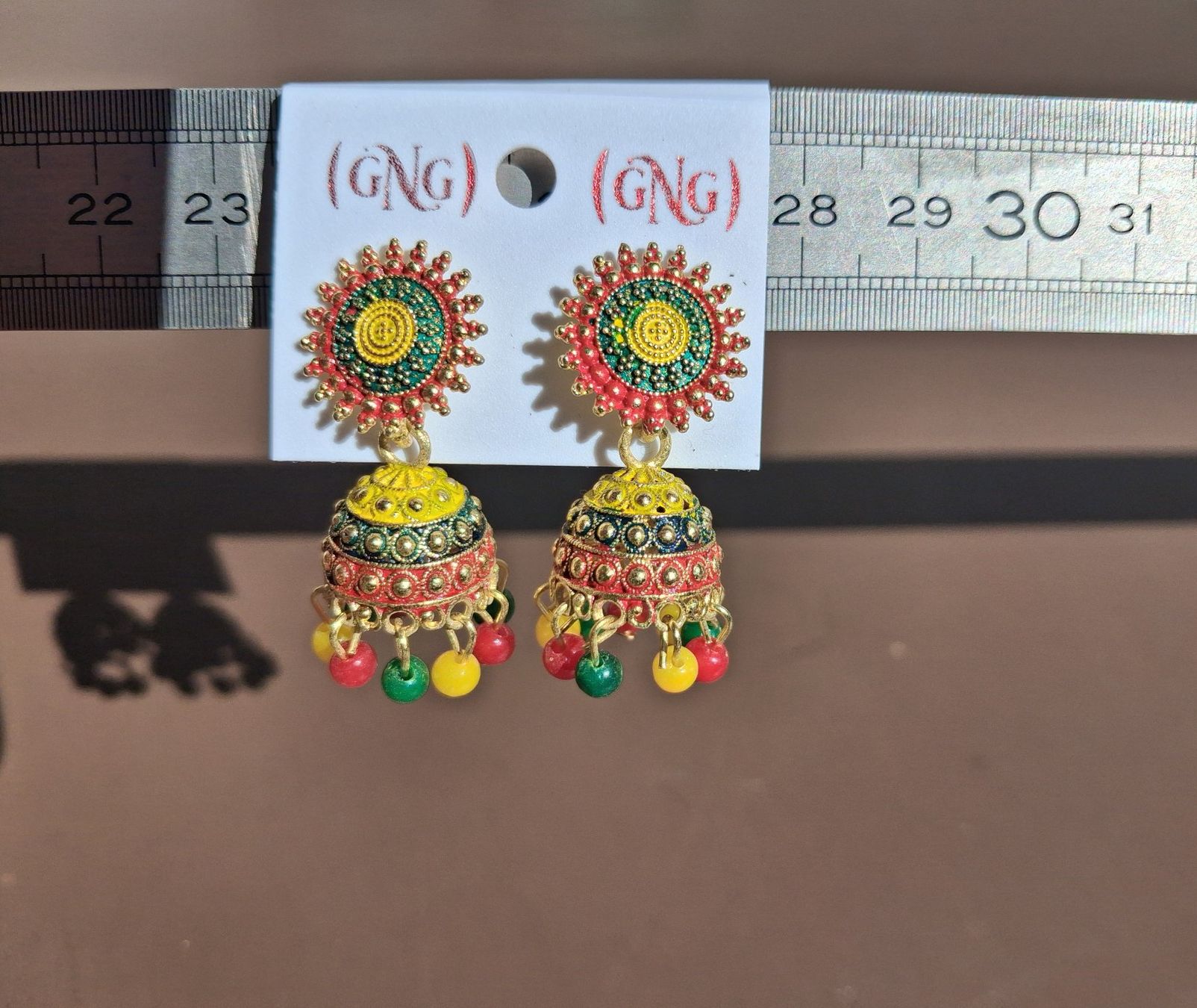 Orecchini pendenti & Orecchini a lobo: Modische Ohrringe im Ethno Style – Nuovo e nell'imballaggio originale da Wald ZH venduto da e8e